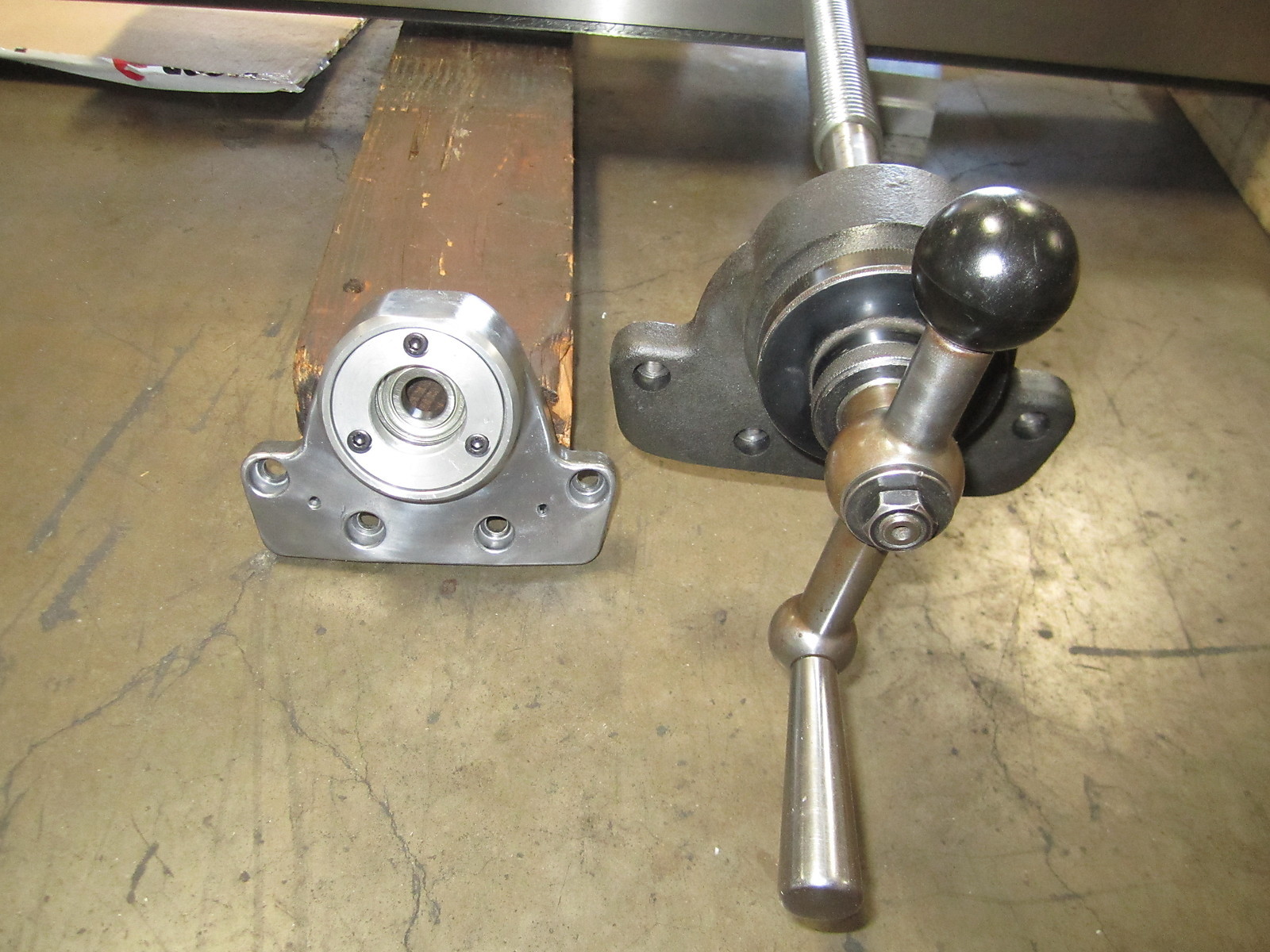 X Axis End Cap w/ Bracket fit Bridgeport (Single Bearing / Right Hand Side)