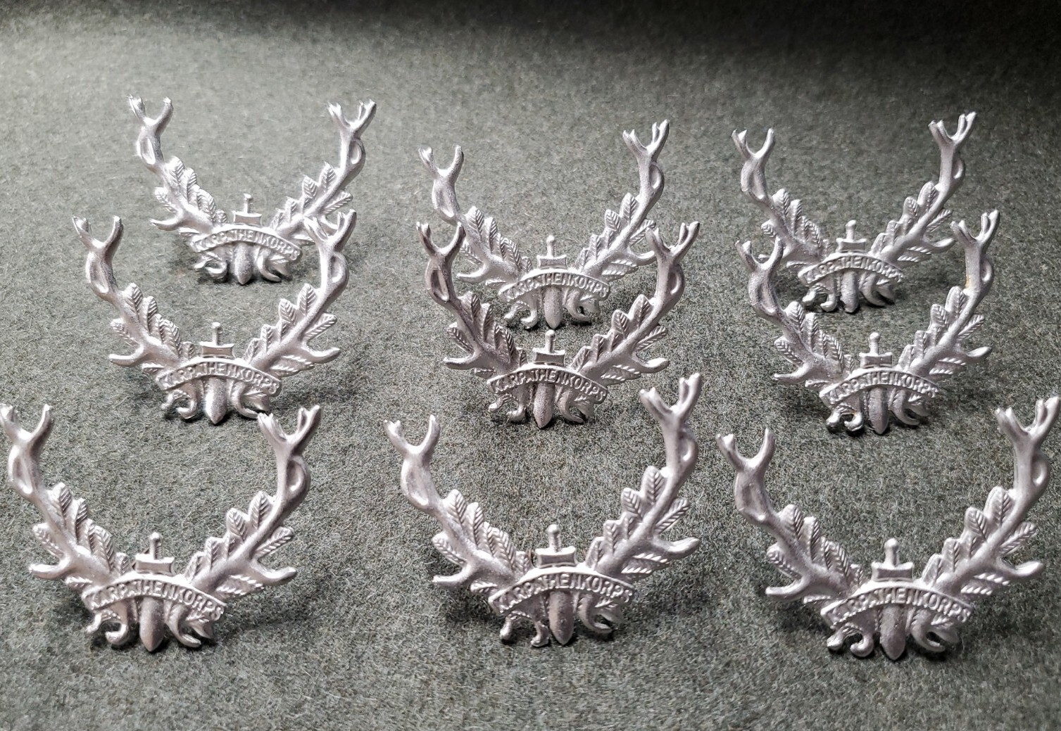 WWI Austro-Hungarian/ German Karpathenkorps (Carpathian) Cap Badge* Unpainted