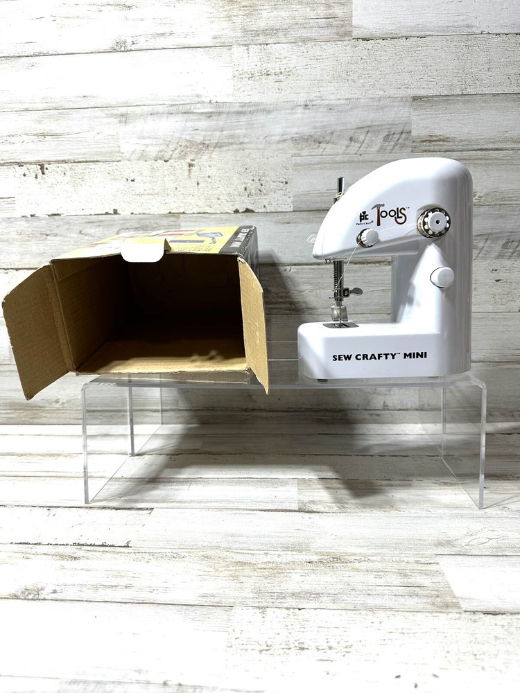 Provo Craft PC Tools Sew Crafty Mini Sewing Machine Hand Held Working Condition