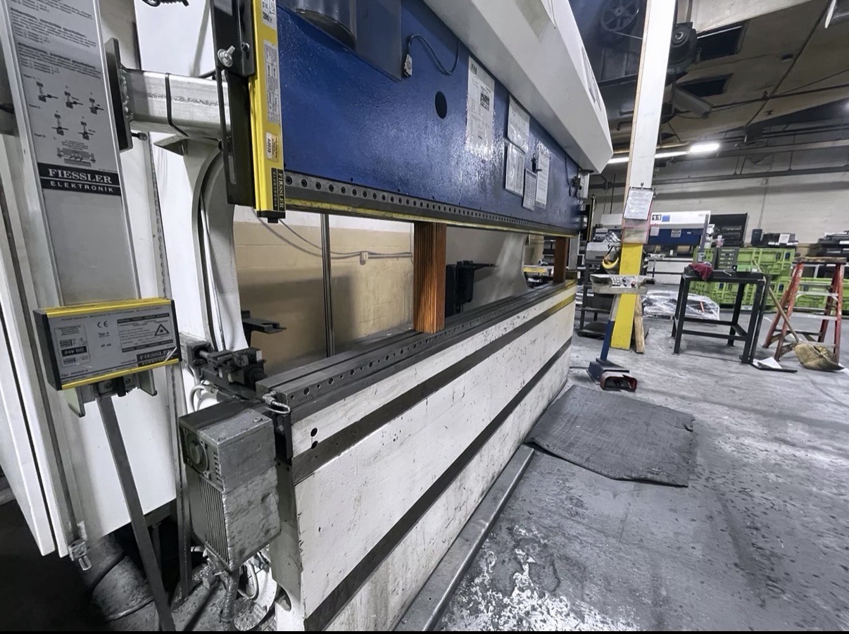 Trumpf TrumaBend V130 143 Ton x 10' Hydraulic Press Brake 460V 3PH CNC Backgauge