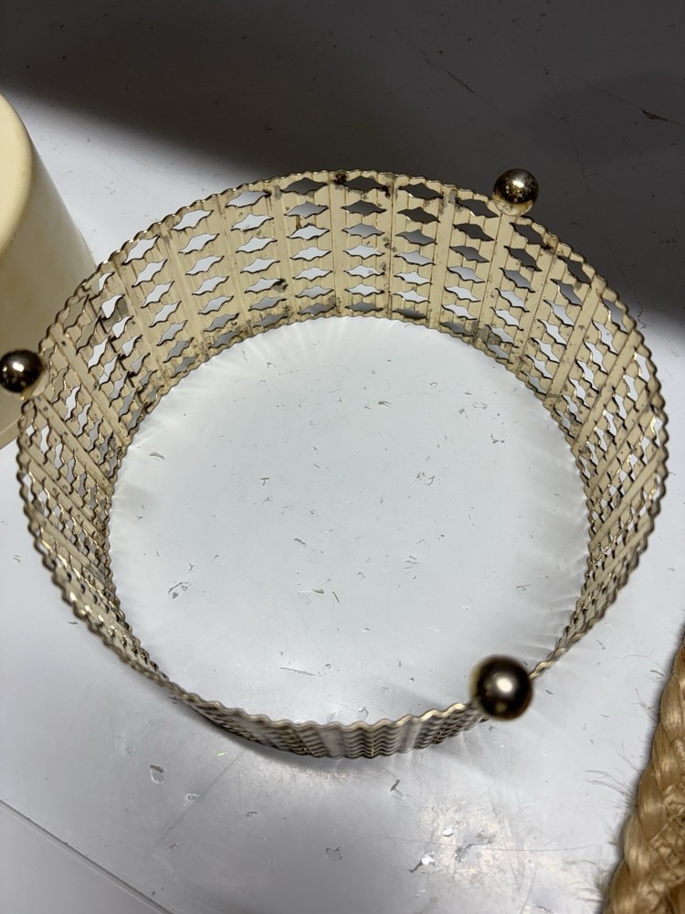 VNTG Gold Tone Metal Dusting Powder Holder With Plastic Insert