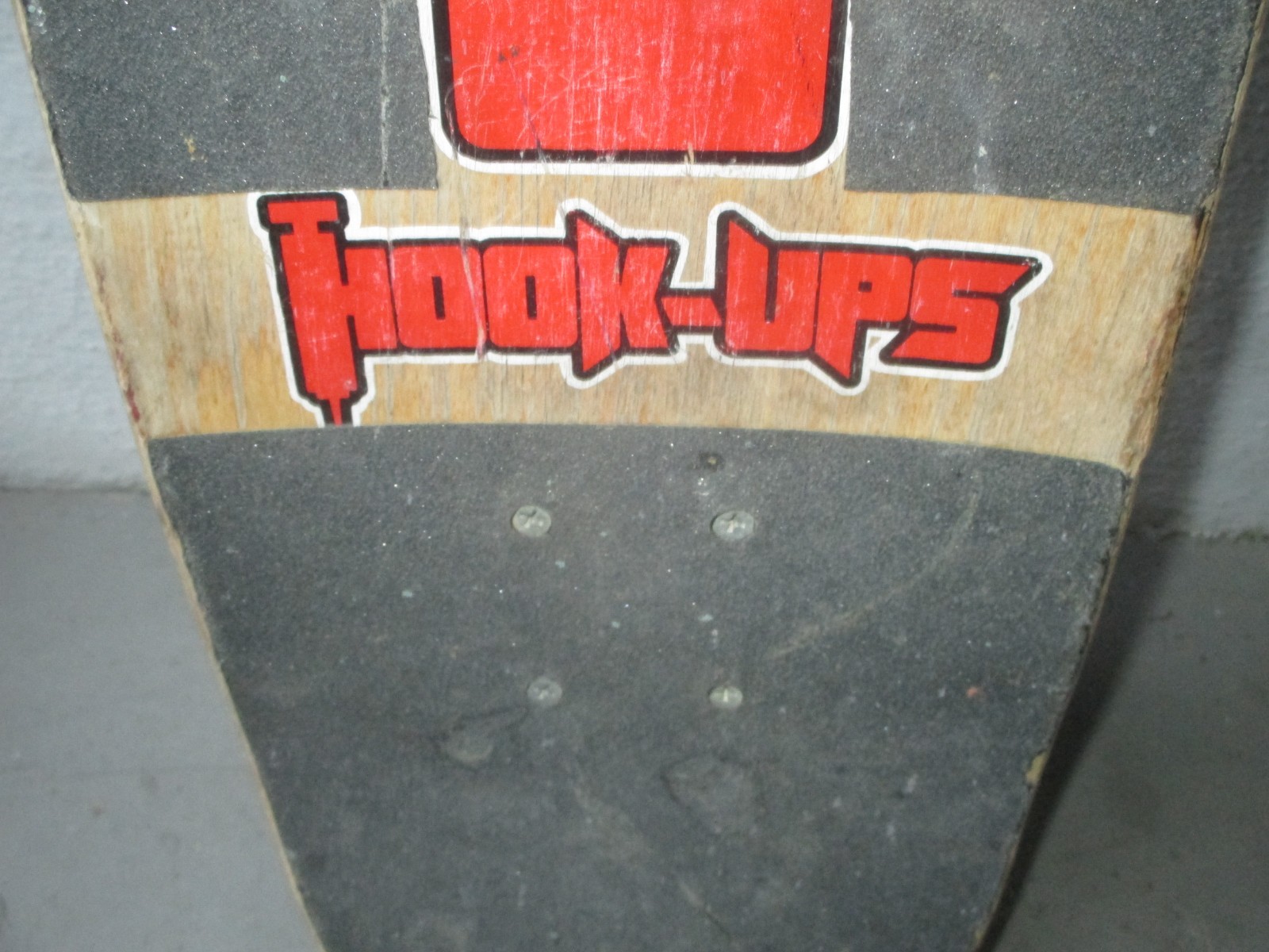 2000 HOOKUPS POISON TAKER ANIME MANGA WWF POISONTAKER COMPLETE SKATEBOARD