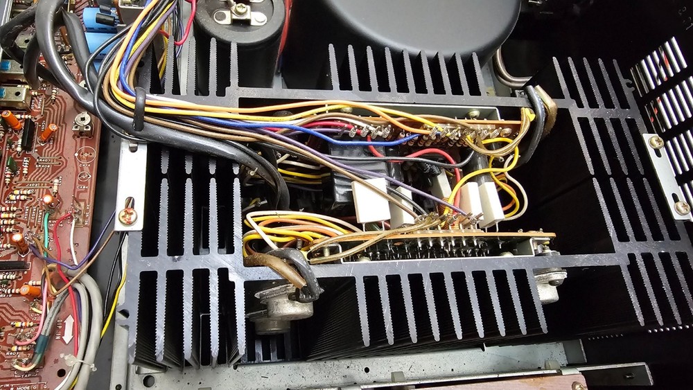 SONY STR-V7 RECEIVER