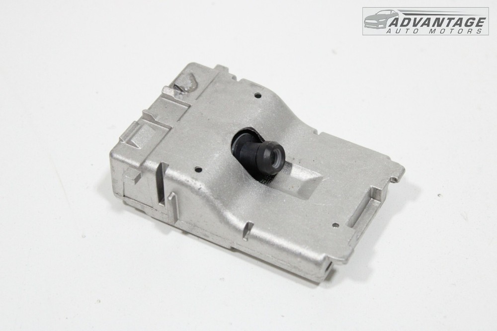 2017-2020 CHRYSLER PACIFICA FRONT WINDSHIELD LANE DEPARTURE CAMERA MODULE OEM