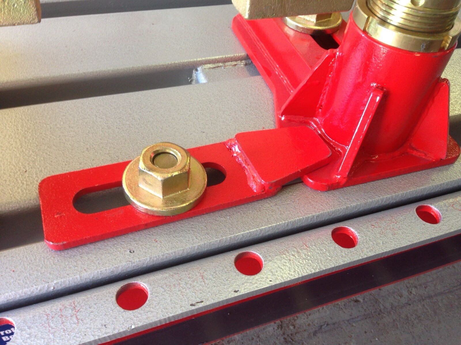 Frame Machine 21 feet 3 towers with tools Chief, car o liner