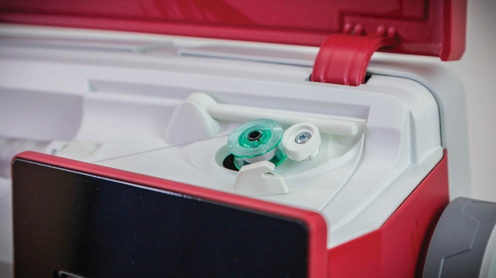 Husqvarna Viking Brilliance 75Q Computerized Sewing Machine