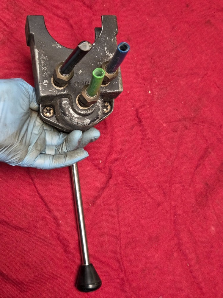 BENDIX SWITCH TRAILER HAND BRAKE ,VALVE T 240236 E