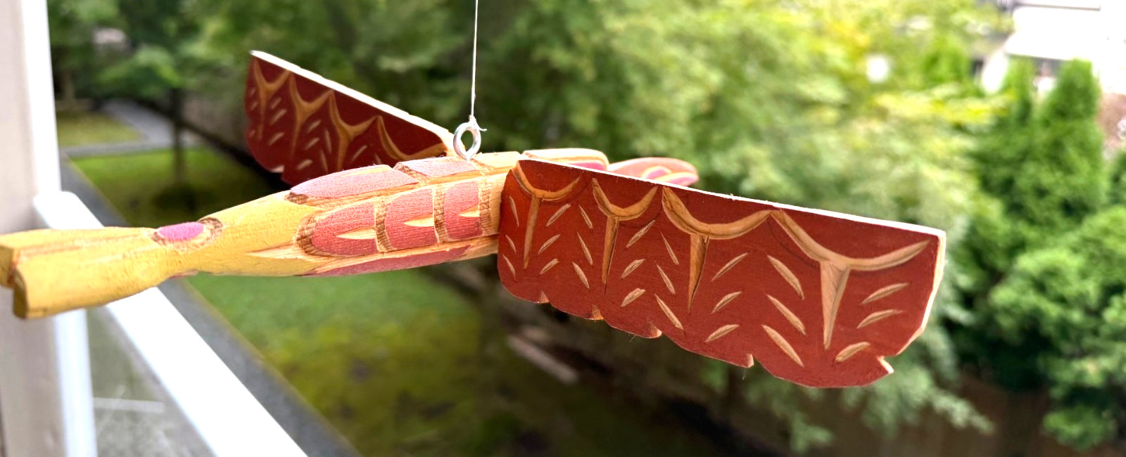 Northwest Coast Native Detailed Yellow Cedar FLYING Hummingbird carving sculptur