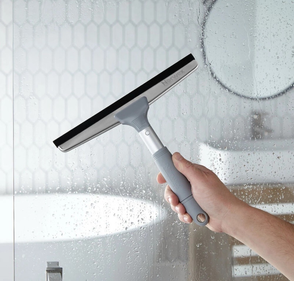 Norwex Squeegee and Multi Use Handle New In Box