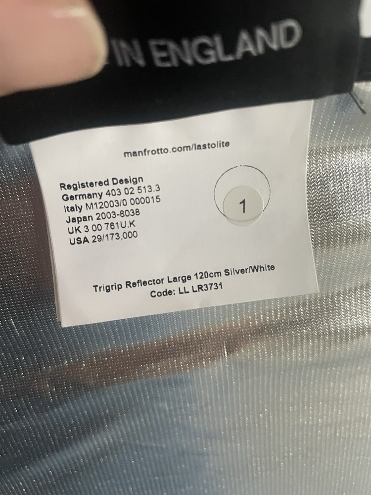 Manfrotto 30" TriGrip Collapsable Triangular Reflector, Built-In Handle, Silver/