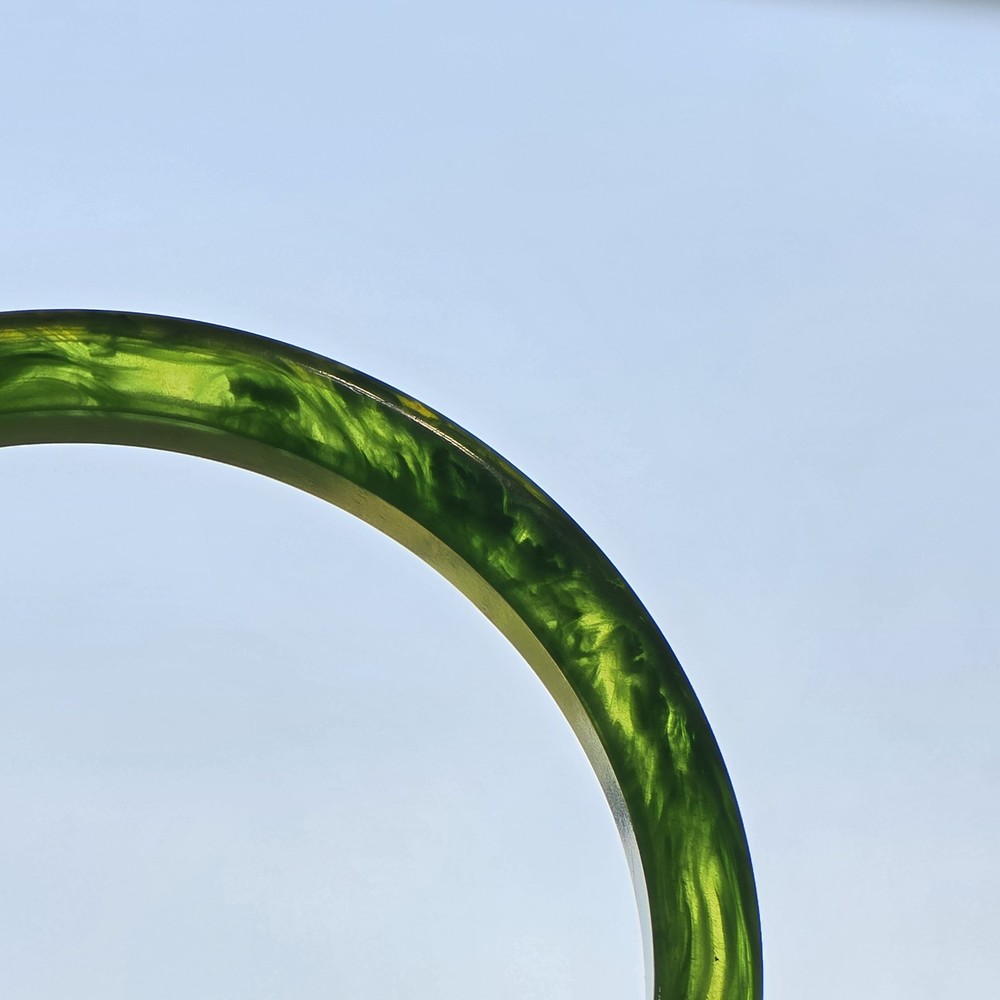 Antique Swirled Bright Green Bakelite Catalin Translucent Bangle Thin Bracelet