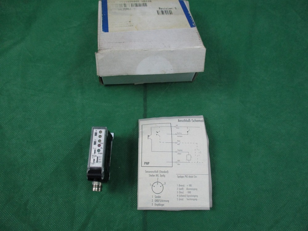 STM V8-BP-03 DIGITAL AMPLIFIER SENSOR NEW IN BOX
