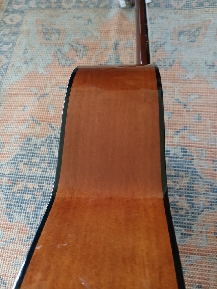 Yamaha CG-101 A Classical Guitar Year 2010 ( No Case)