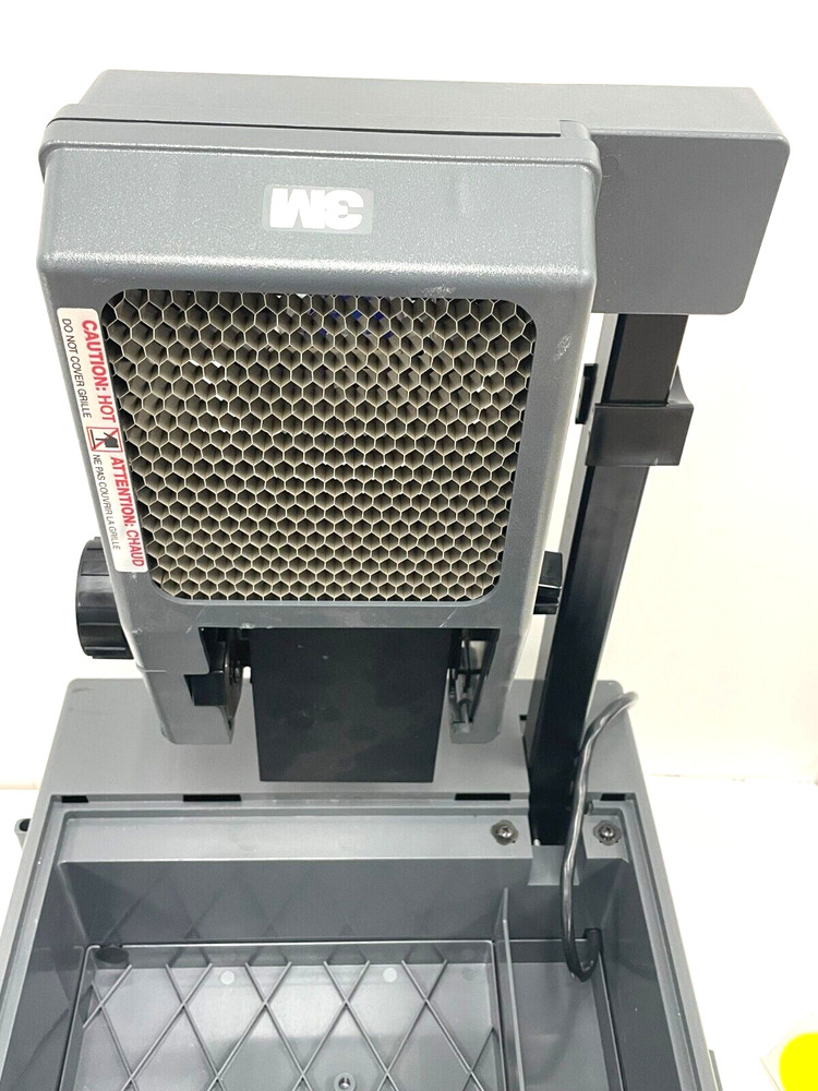 OVERHEAD PROJECTOR AUDIO VISUAL 2000-AG 120V 60HZ 3.0A 250W ***DOES WORK***