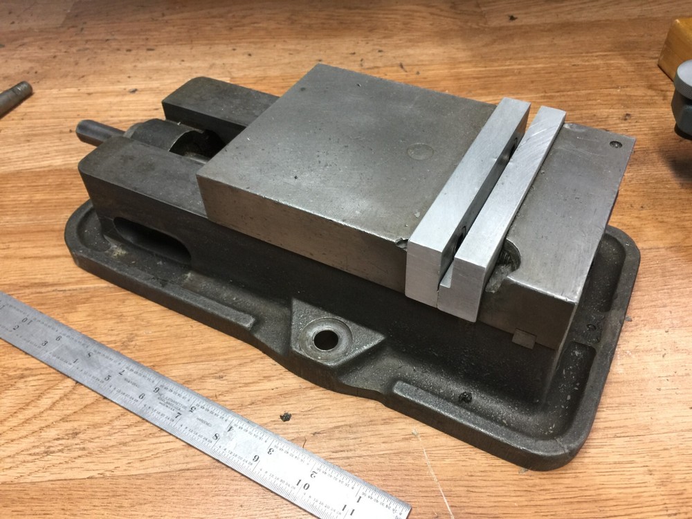 KURT ANGLE LOCK VISE 5 " MILLING VISE A50