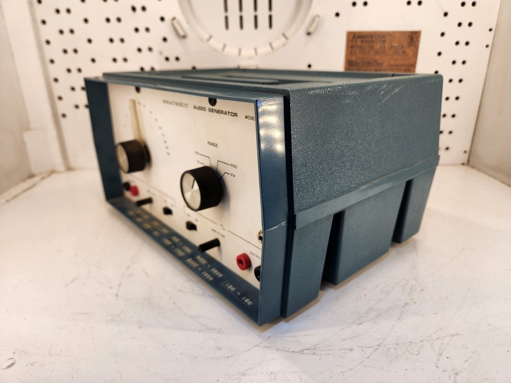 Heathkit Audio Generator model IG-5282 - Untested