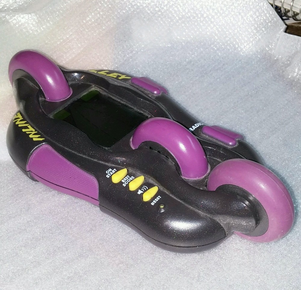 RADICA, INLINE ALLEY, Electronic Hand Held Roller Blading Game