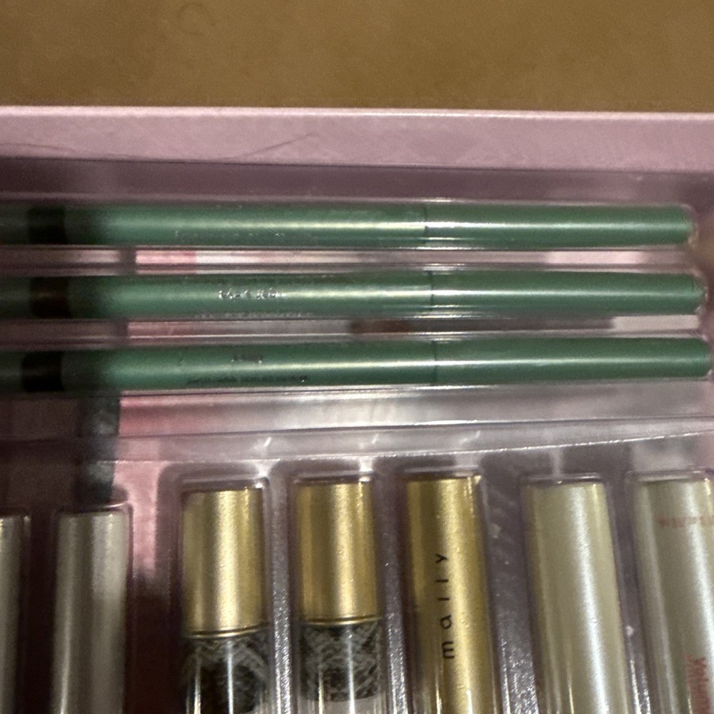 mally gift set 11 pc make up