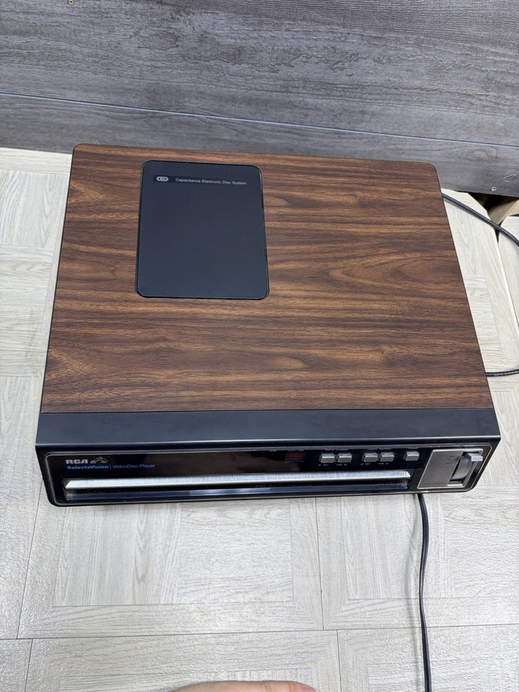 AS IS PARTIAL WORKING RCA SelectaVision CED Video Disc Player SFT100W + 3 Discs