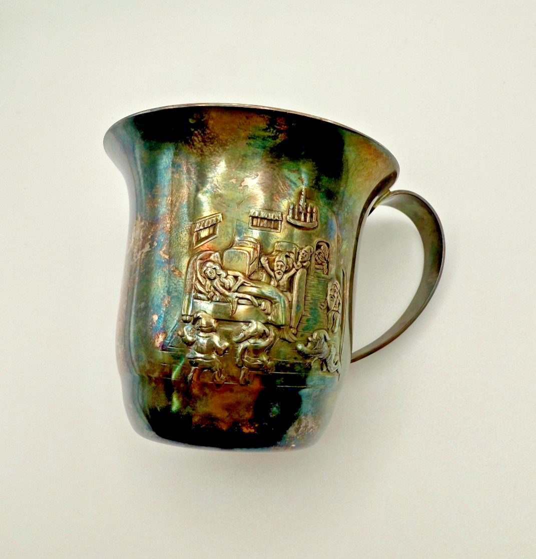 1982 Silver Snow White cup - Vintage