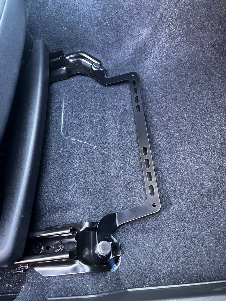 Fire extinguisher bracket for Subaru Outback BT