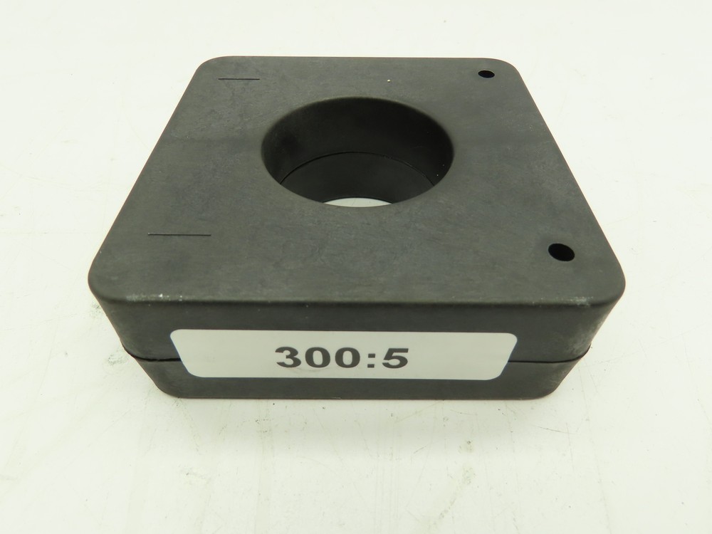 Square D 64R301 Current Transformer Solid Core 300:5A 600V 1-15/16" ID