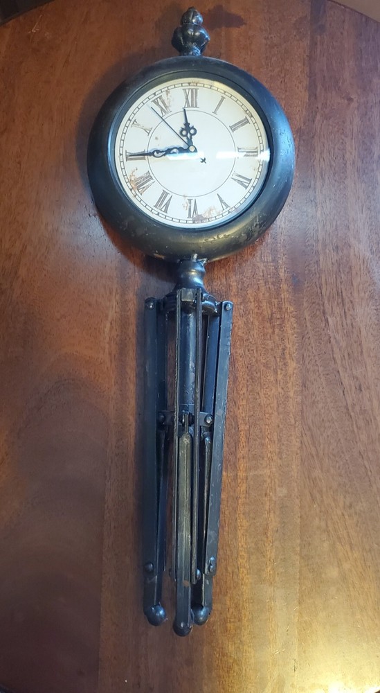 Vintage Tripod Base Clock