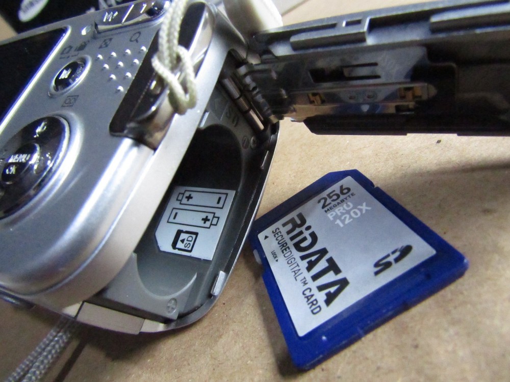 Samsung Digital Camera Digimax A40 4MP Tested Working Plus SD Card
