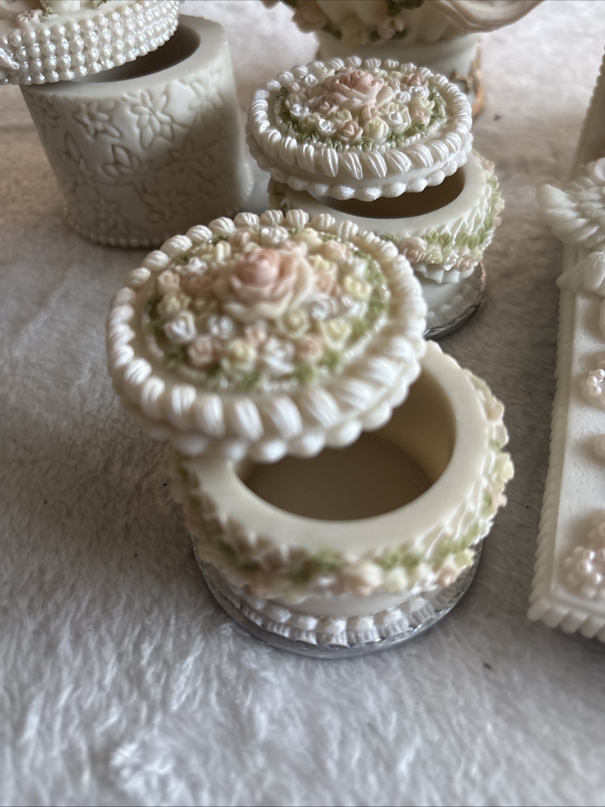 Traditions Of Romance By Dezine 1995 11 Piece Wedding Set