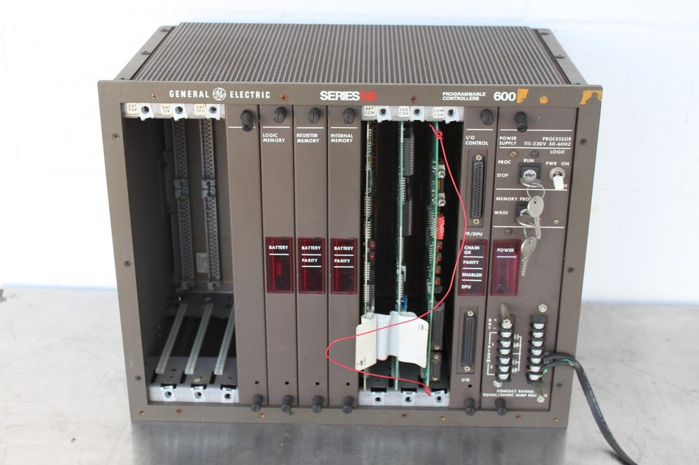General Electric IC600CP311A Series Six Programmable Controller Rack with Cards