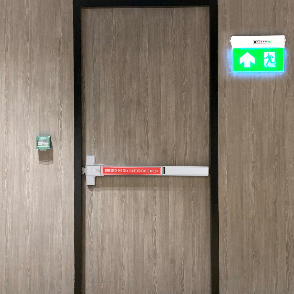Safety Exit Lock Emergency Exit Device Door Push Bar Hardware Latches 25.59 inch
