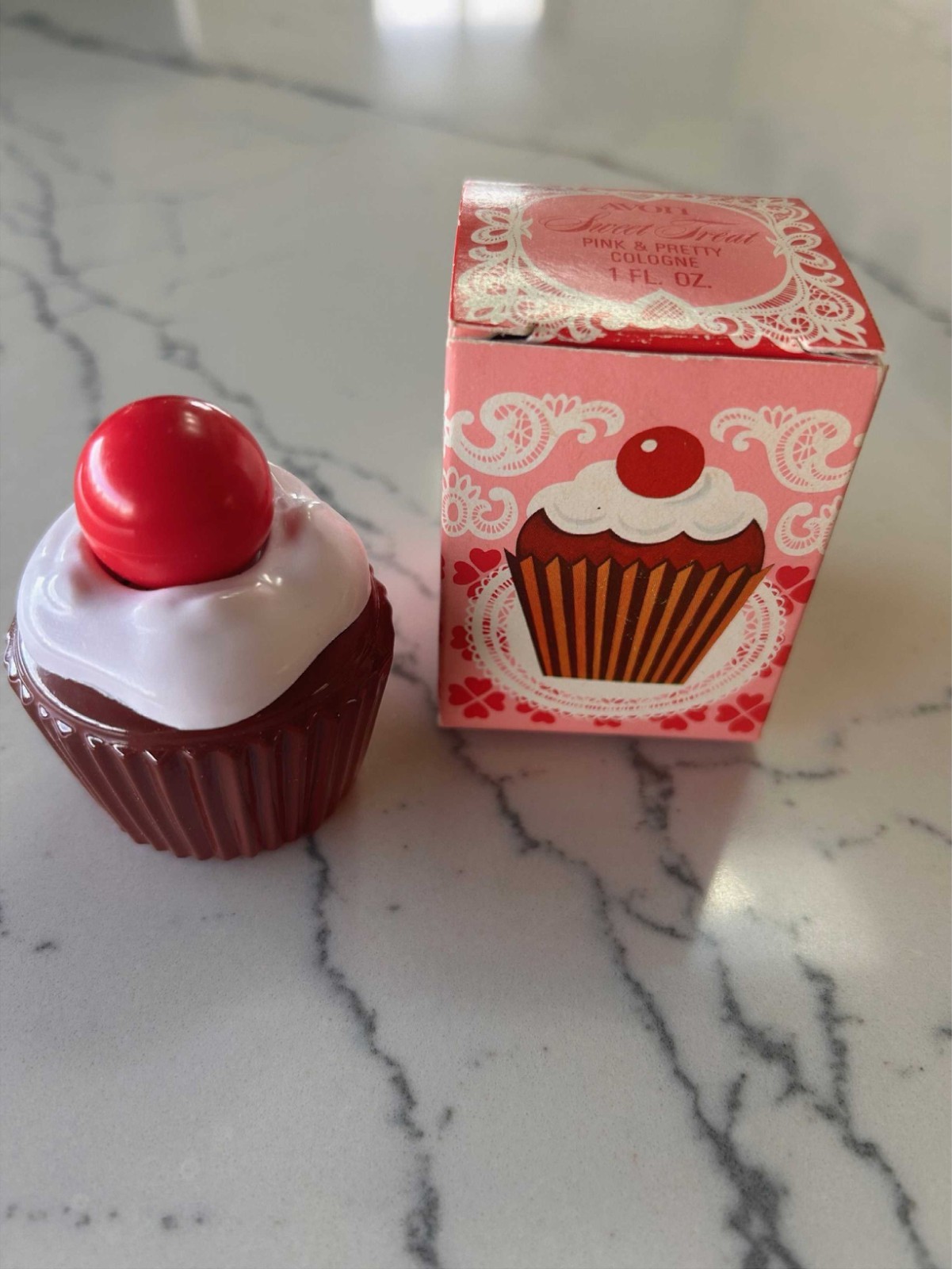 Vintage Avon Cupcake Sweet Treat Pink And Pretty Cologne 1 Oz Full In Box NEW
