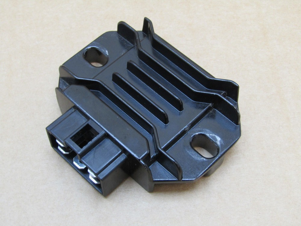 Keeway RKF 125 E5 2022 regulator rectifier (11610)