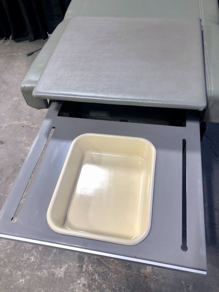 Midmark Ritter 104 Barrier Free Examination Table