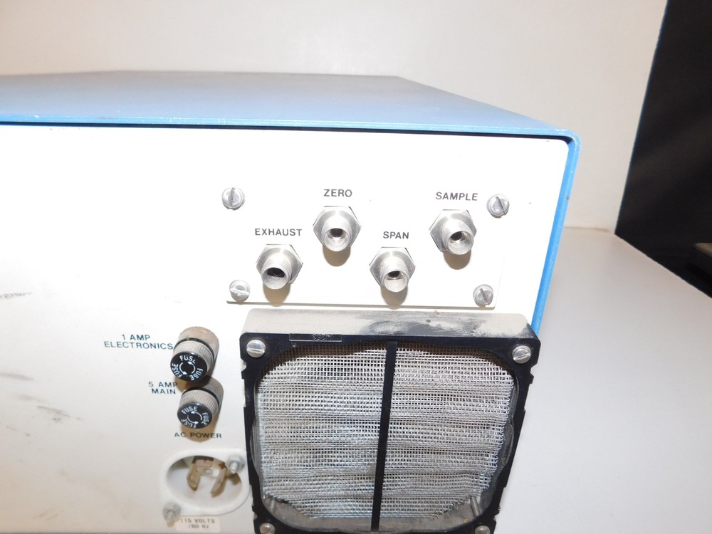 THERMO ENVIRONMENTAL MODEL 43 PULSED FLUORESCENT SO2 ANALYZER (LXJ19)
