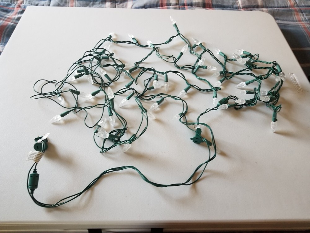 STRING LIGHT STRAND 60 ICE WHITE LED LIGHTS GREEN WIRE 22 .5 FT LENGTH