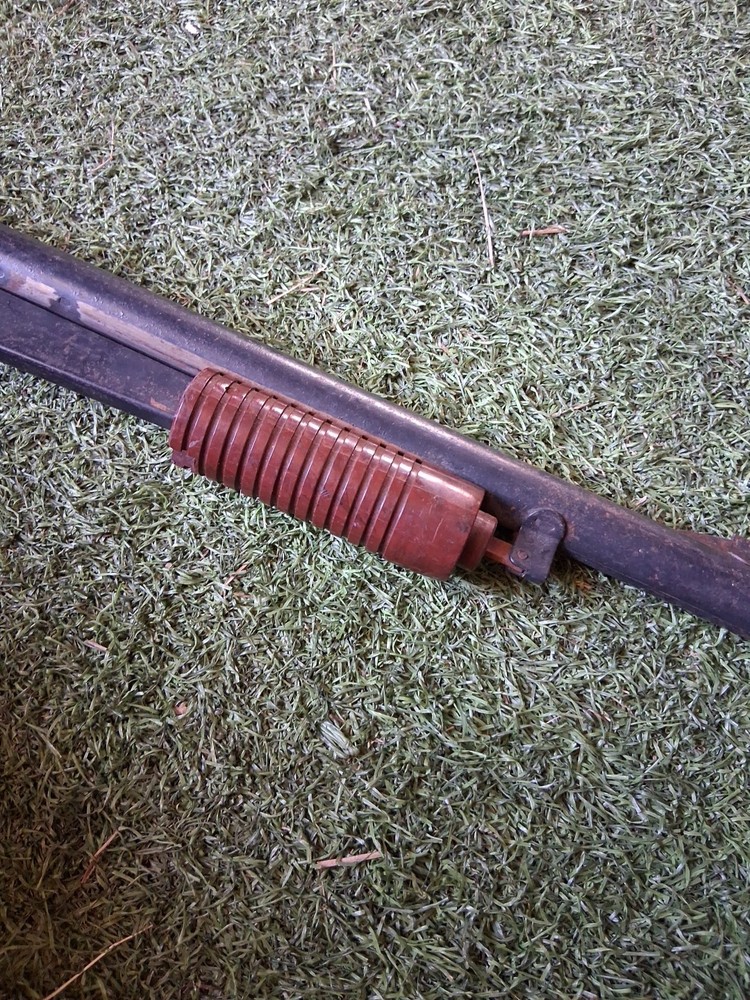 Vintage Daisy Model 25 BB Gun