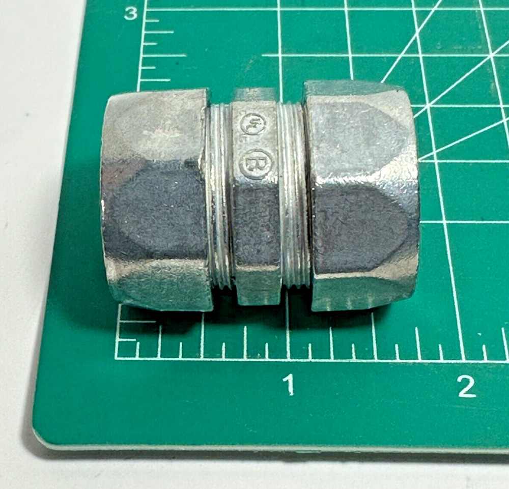 10pcs Bridgeport Raintight Compression Coupling *Photos for Measurements*