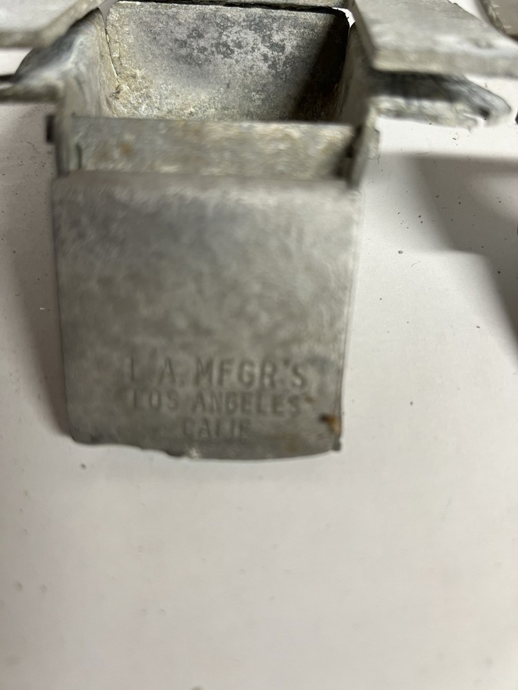 Sun 5 Cent Peanut Nut Machine Nickel - Vintage Push Pull Coin