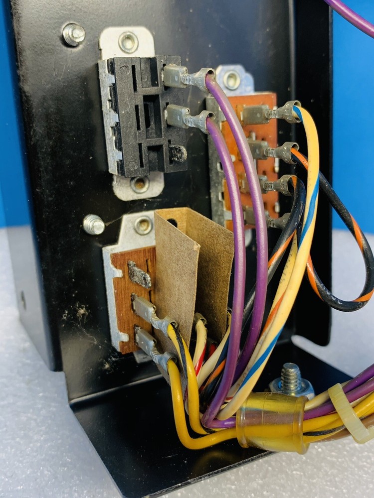 ROWE AMI CD JUKEBOX SERVICE SWITCH ASSEMBLY LEFT SIDE INSIDE CABINET