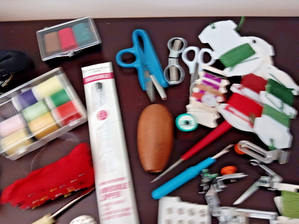 Plastic Sewing Container Filled with Assorted Vintage Sewing Notions Thread +