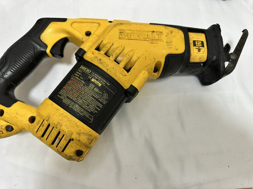 Dewalt Compact Variable Speed Recipocating Saw DWE357 MADE IN THE USA