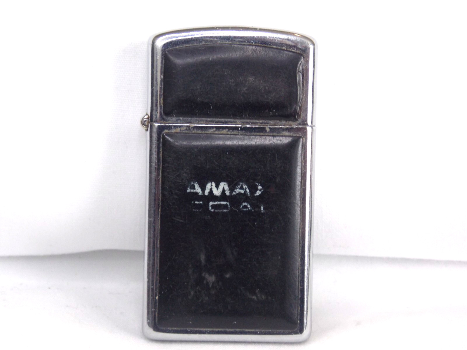 NICE 1982 VINTAGE ZIPPO LIGHTER
