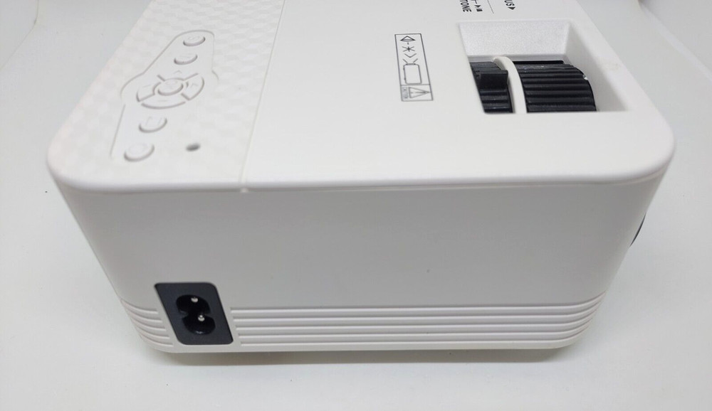 Poyank TP-01 Mini Projector