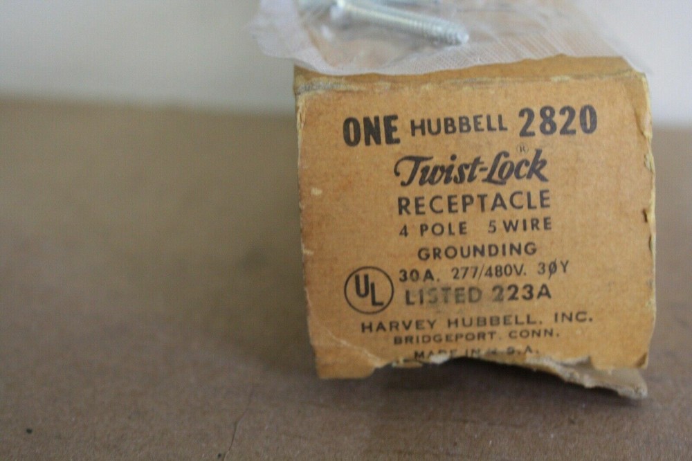 HUBBELL 2820 LOCKING RECEPTACLE