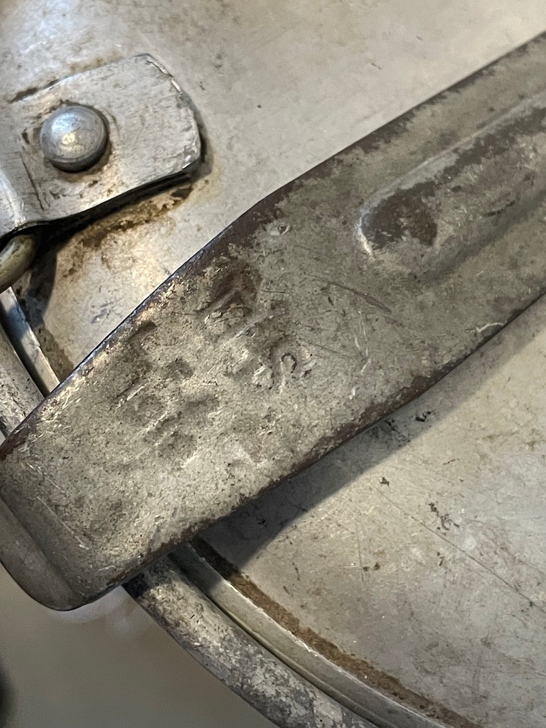 Vintage US Military Mess Kit 1945 WW2 WW1 Kits Patches WW2 Hats Caps Gloves LOT