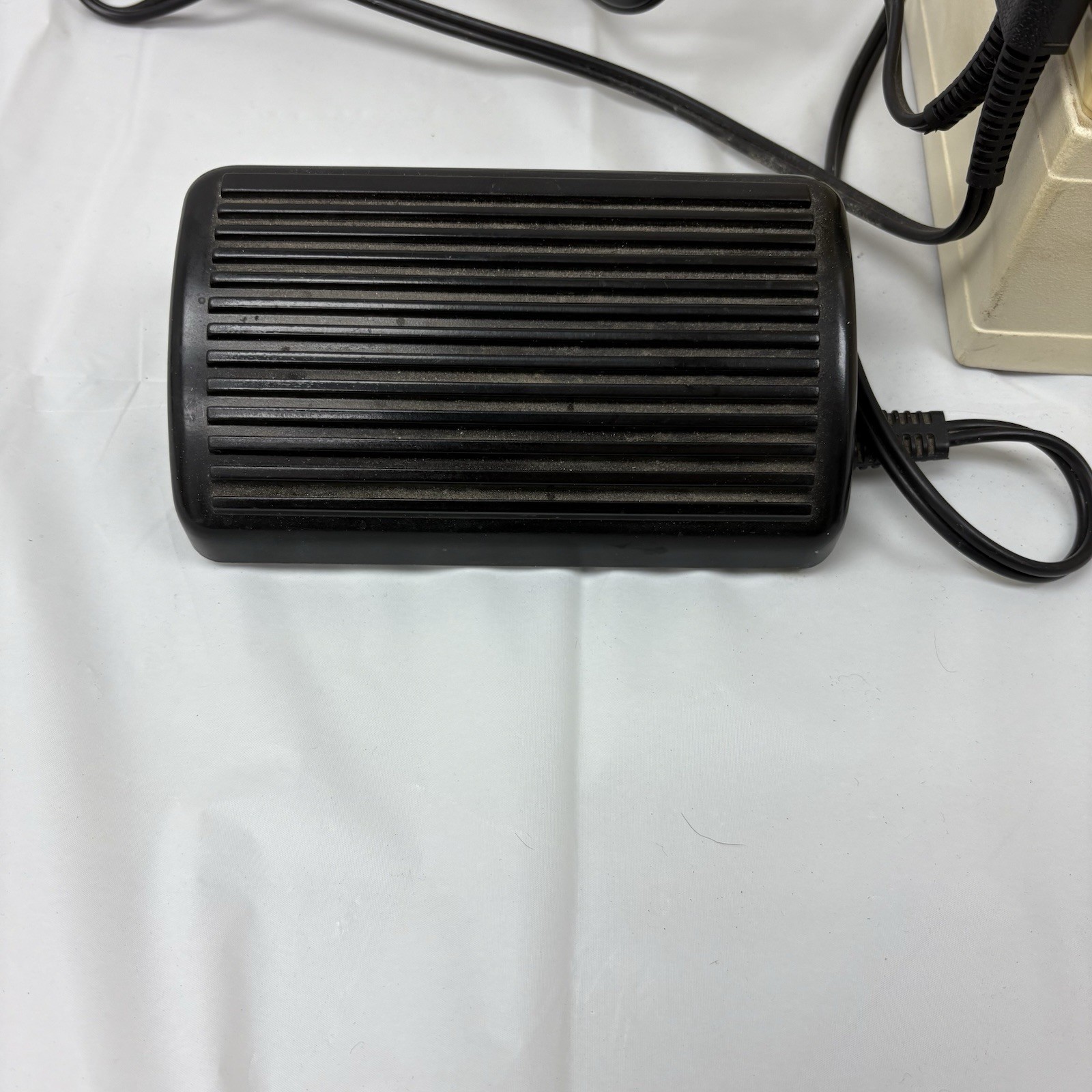 Singer Merritt 4530 Sewing Machine Portable - Tested - Read Description