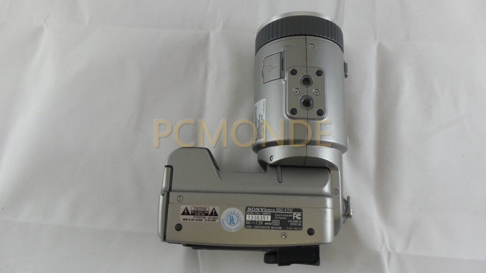 23-in-1 Flash Memory Card Reader w/ 3-Port USB