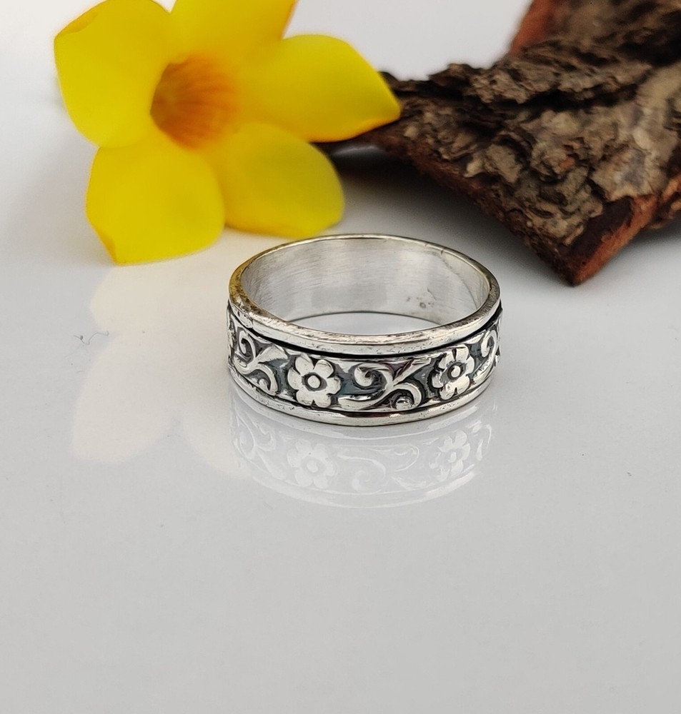 Silver Spinner Ring Solid 925 Sterling Silver Some Size Available MO2035