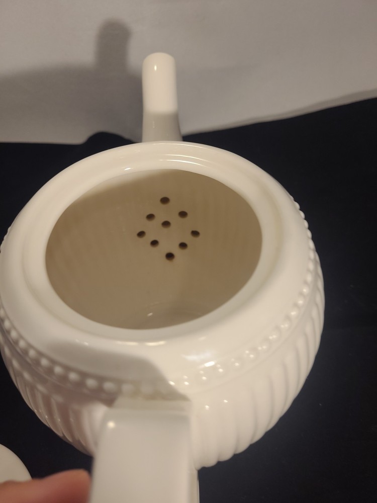 Grace Tea Ware Teapot White Classic Look